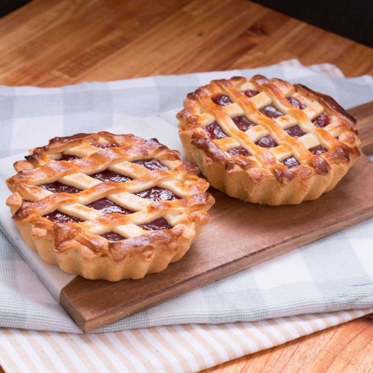 Congress tartlets with raspberry jam