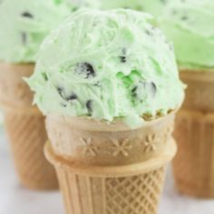 cupcakes inside ice cream cones​